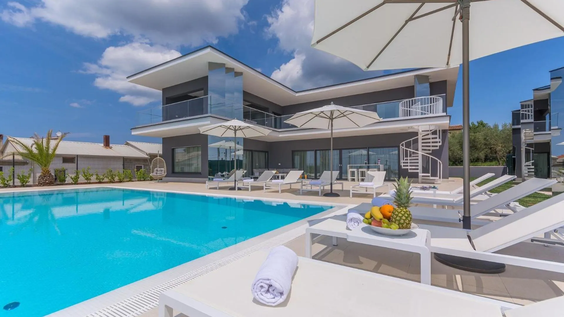 Luxury Villa Gabrijela Near Porec Kastelir